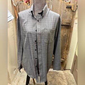 Classic Checkered Men's Button-Down Shirt